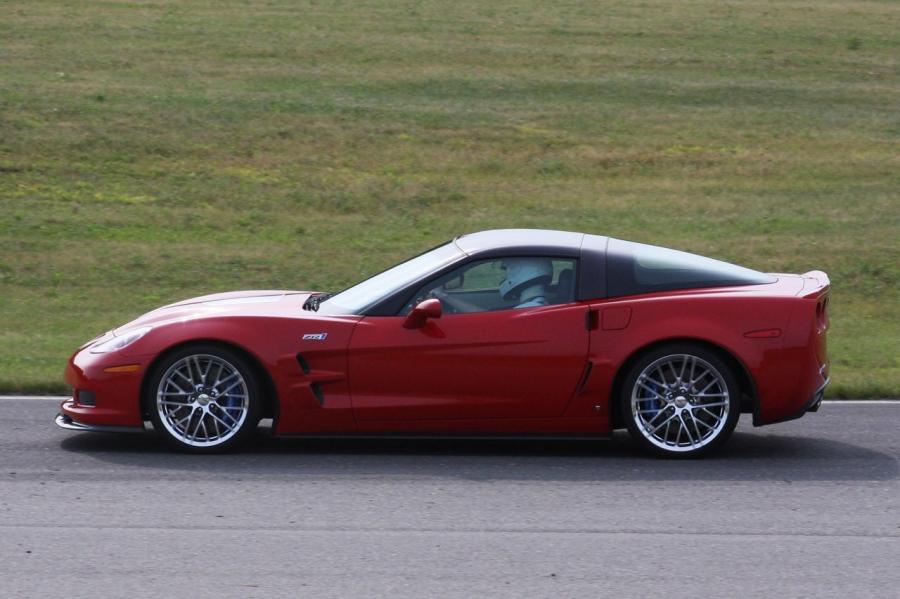  Chevrolet Covette ZR1 on Track 2009 года  (фото 44 из 65)